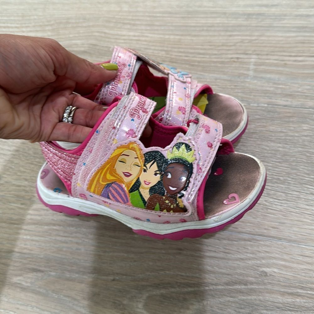 Princess sandals - Picture 2 of 4